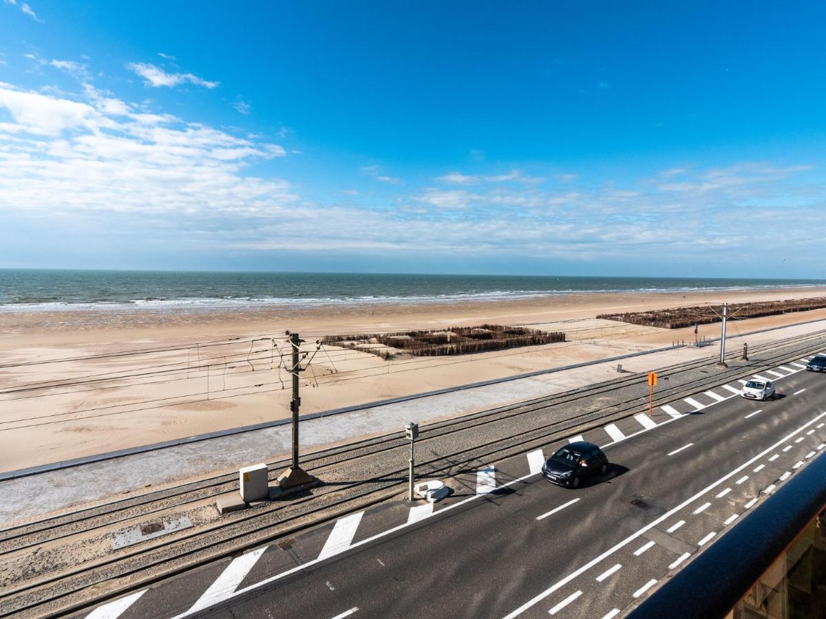 Contemporary In With Balcony Ostend
